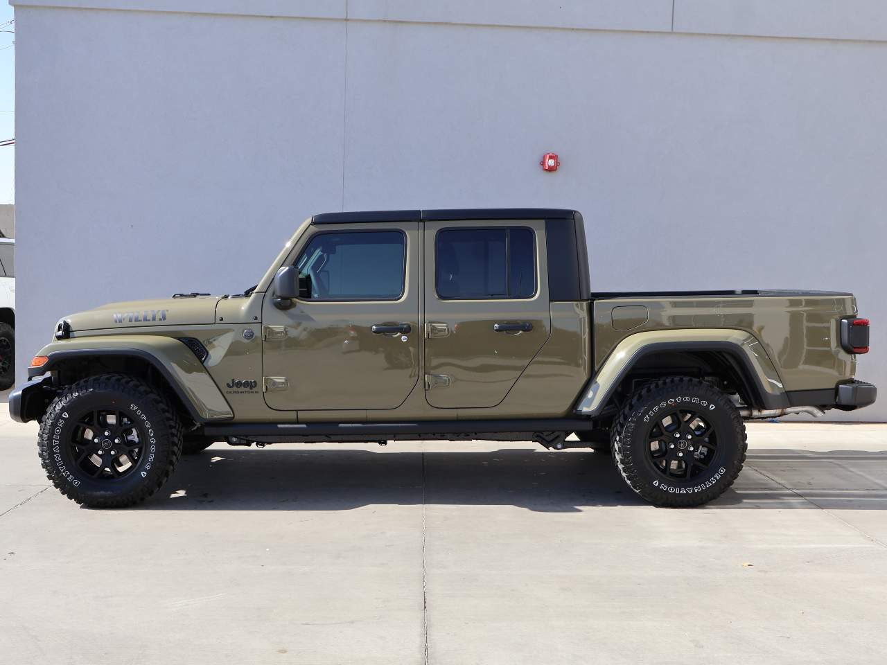 2025 Jeep Gladiator Willys
