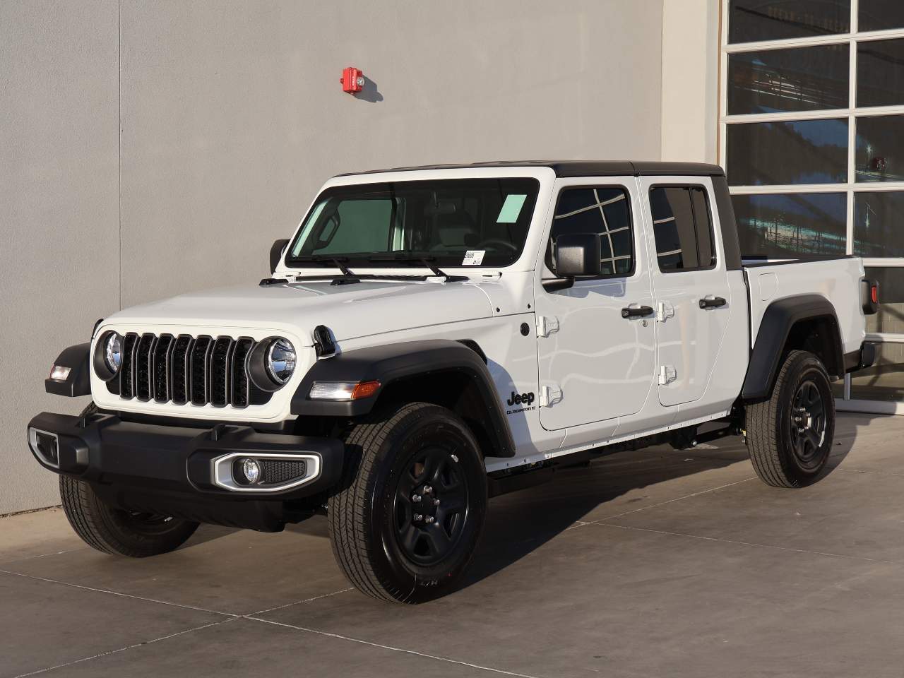 2026 Jeep Gladiator Sport