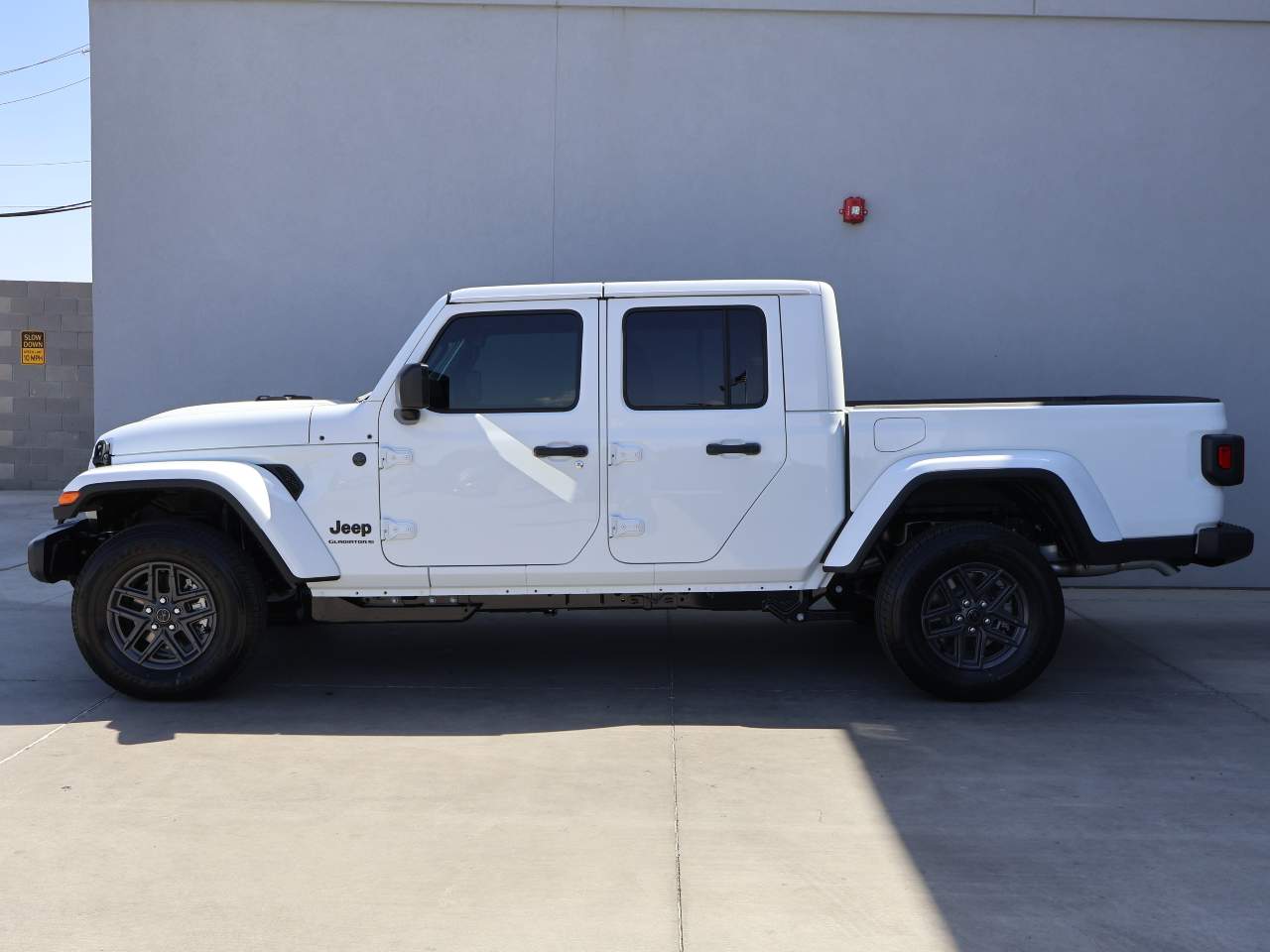 2026 Jeep Gladiator Sport S