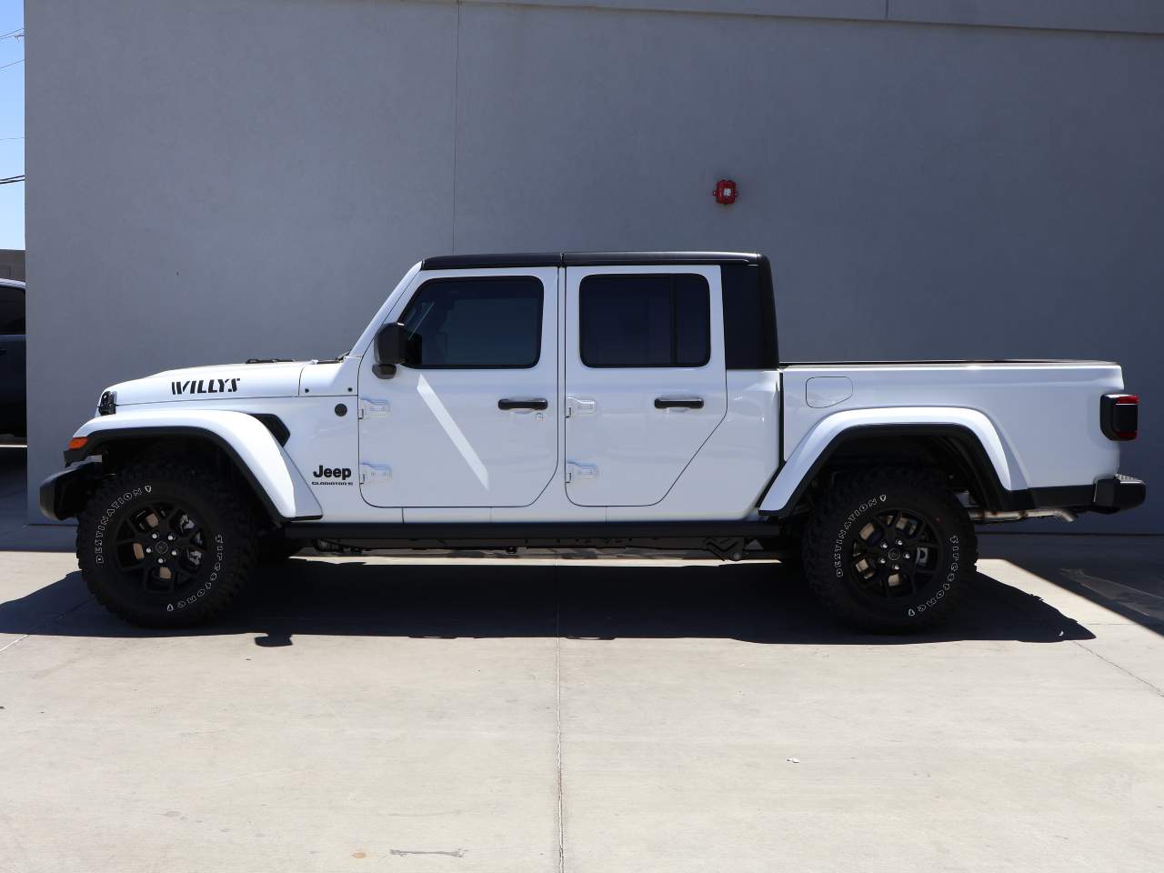 2025 Jeep Gladiator Willys