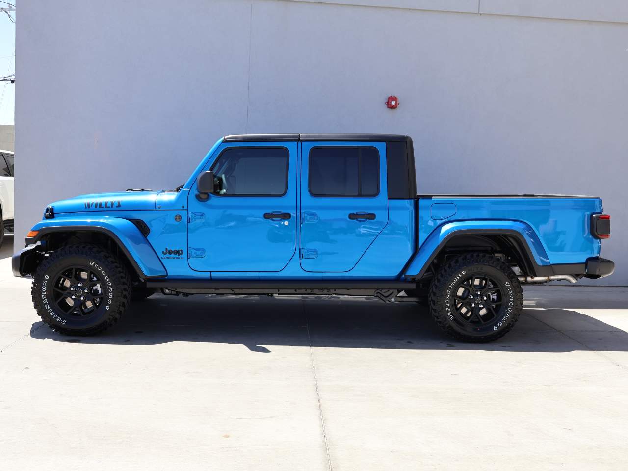 2025 Jeep Gladiator Willys