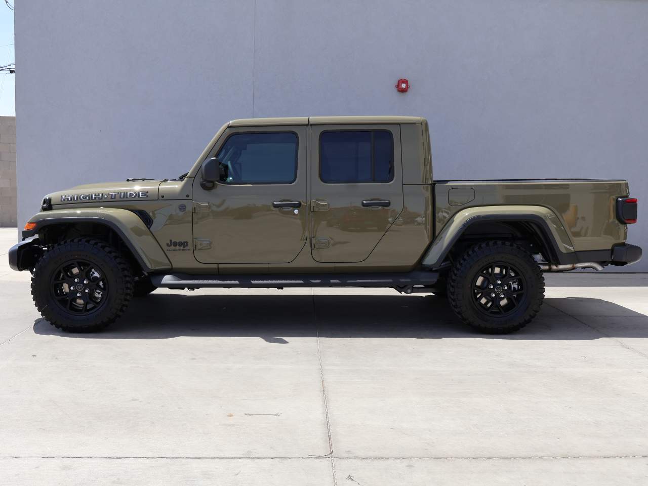 2025 Jeep Gladiator High Tide