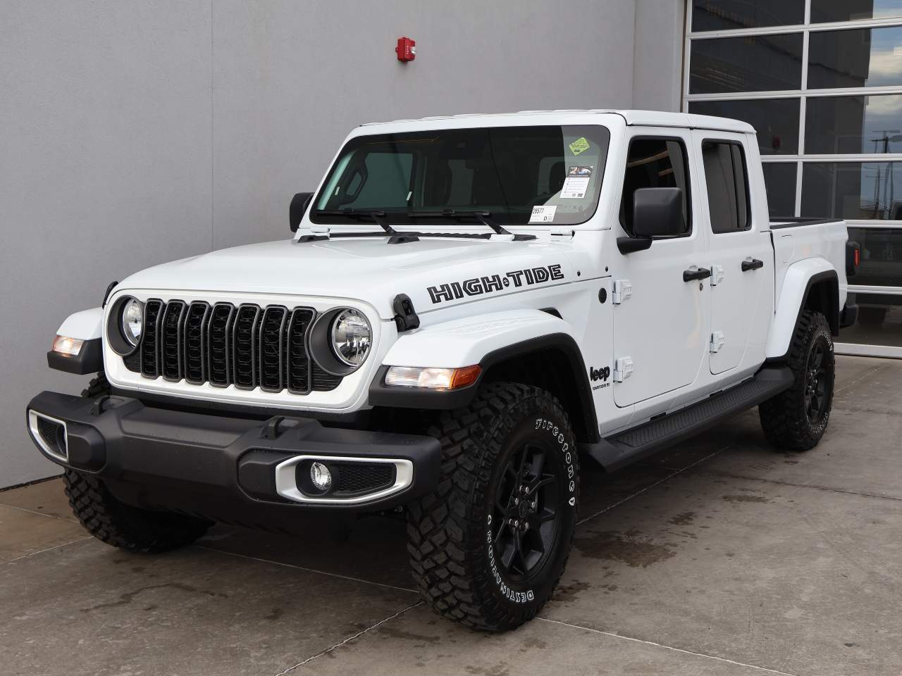 2025 Jeep Gladiator High Tide's photo