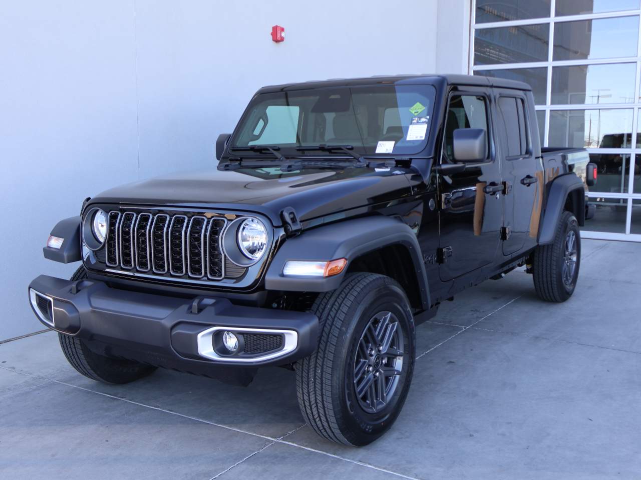 2026 Jeep Gladiator Sport S's photo