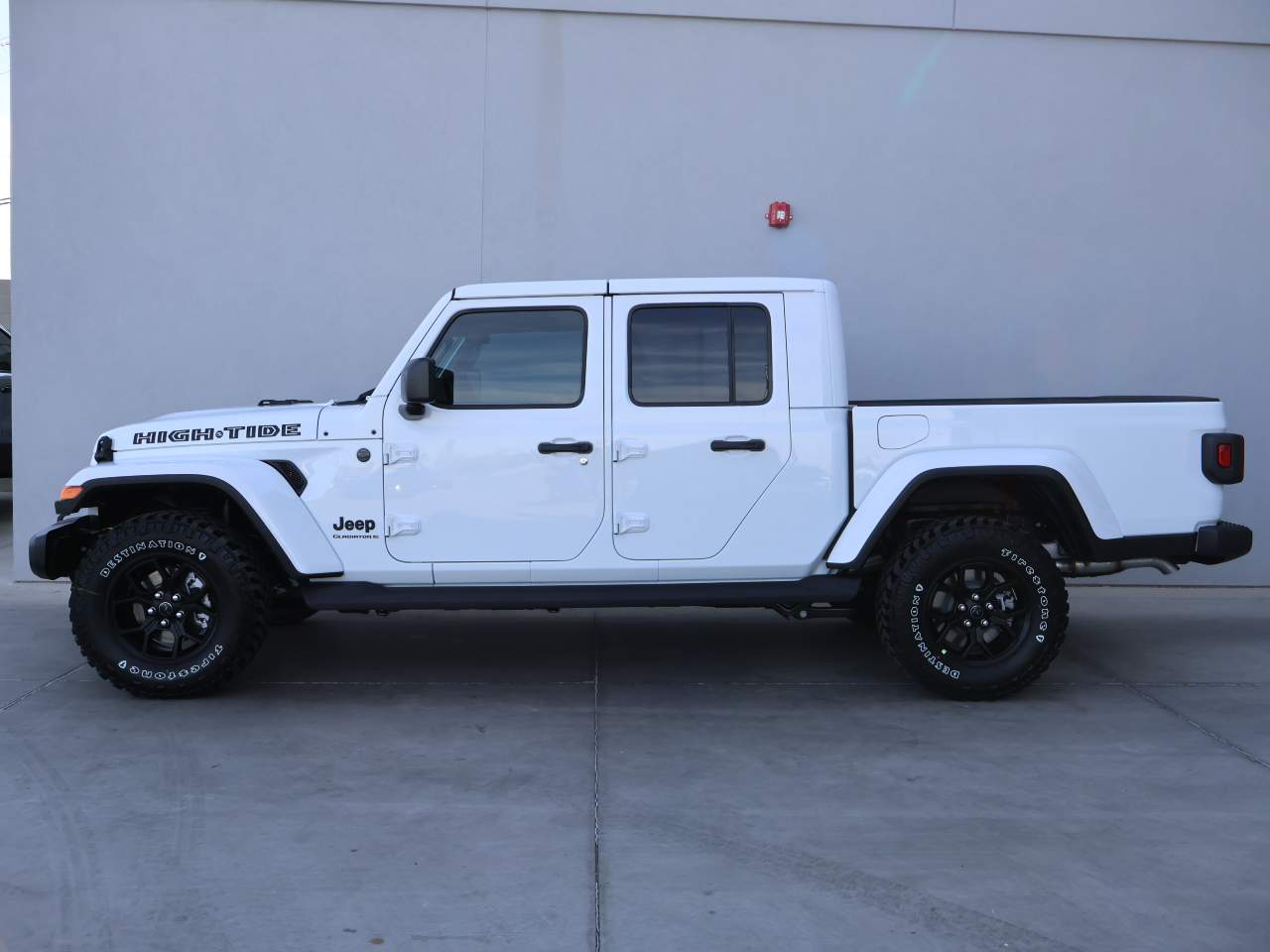 2025 Jeep Gladiator High Tide