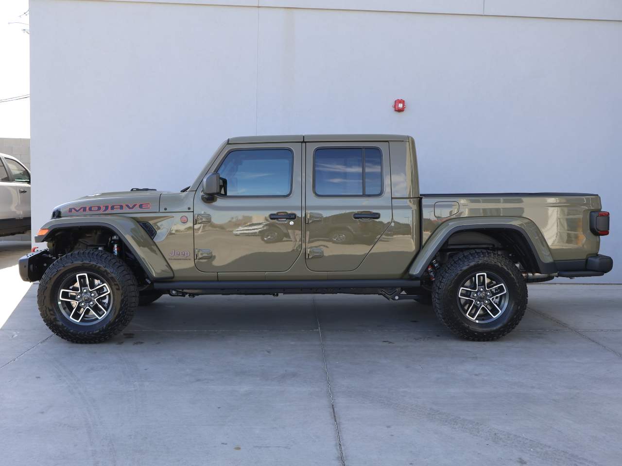 2025 Jeep Gladiator Mojave X