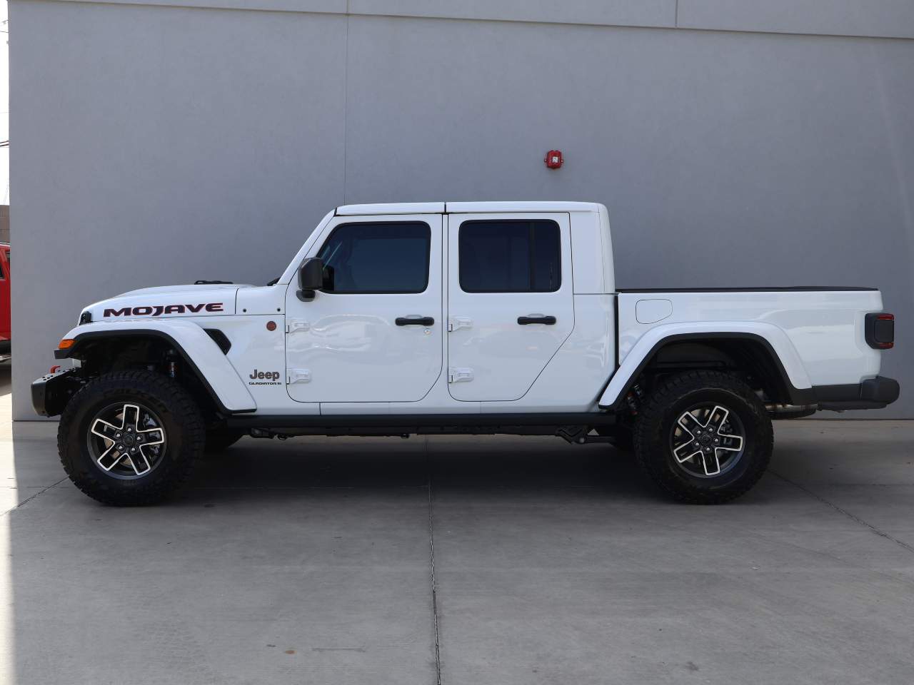 2025 Jeep Gladiator Mojave X