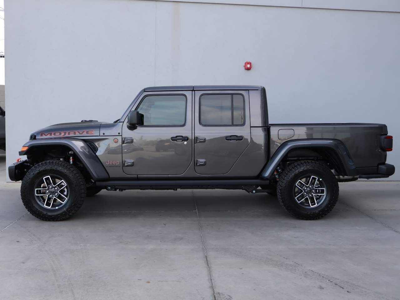2025 Jeep Gladiator Mojave X