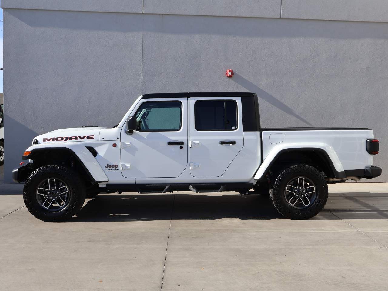 2025 Jeep Gladiator Mojave Crew Cab
