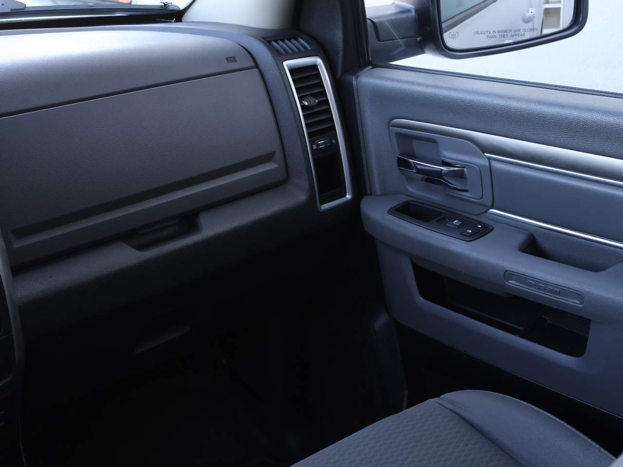 2016 Ram 1500 SLT Extended Cab