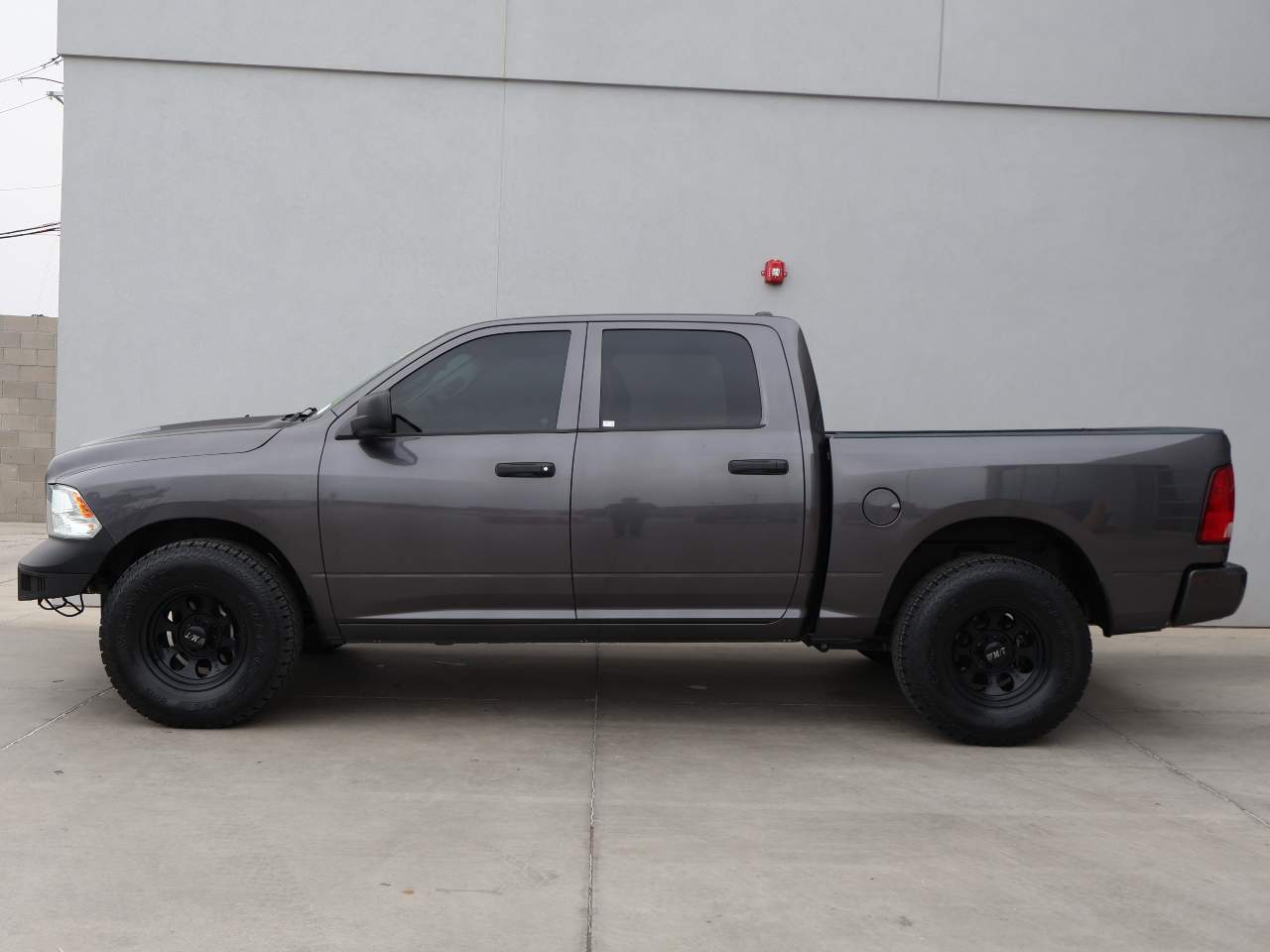 2017 Ram 1500 Express photo 3