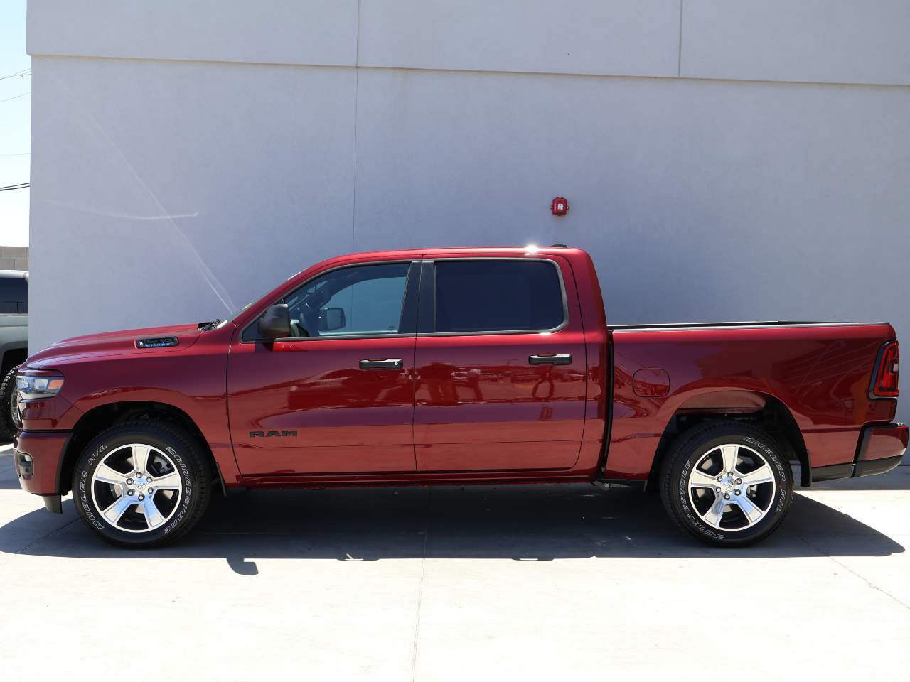 2025 Ram 1500 Crew Cab Tradesman