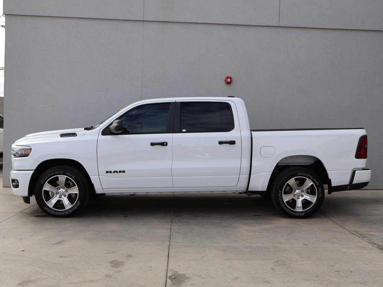 2025 Ram 1500 Tradesman Crew Cab