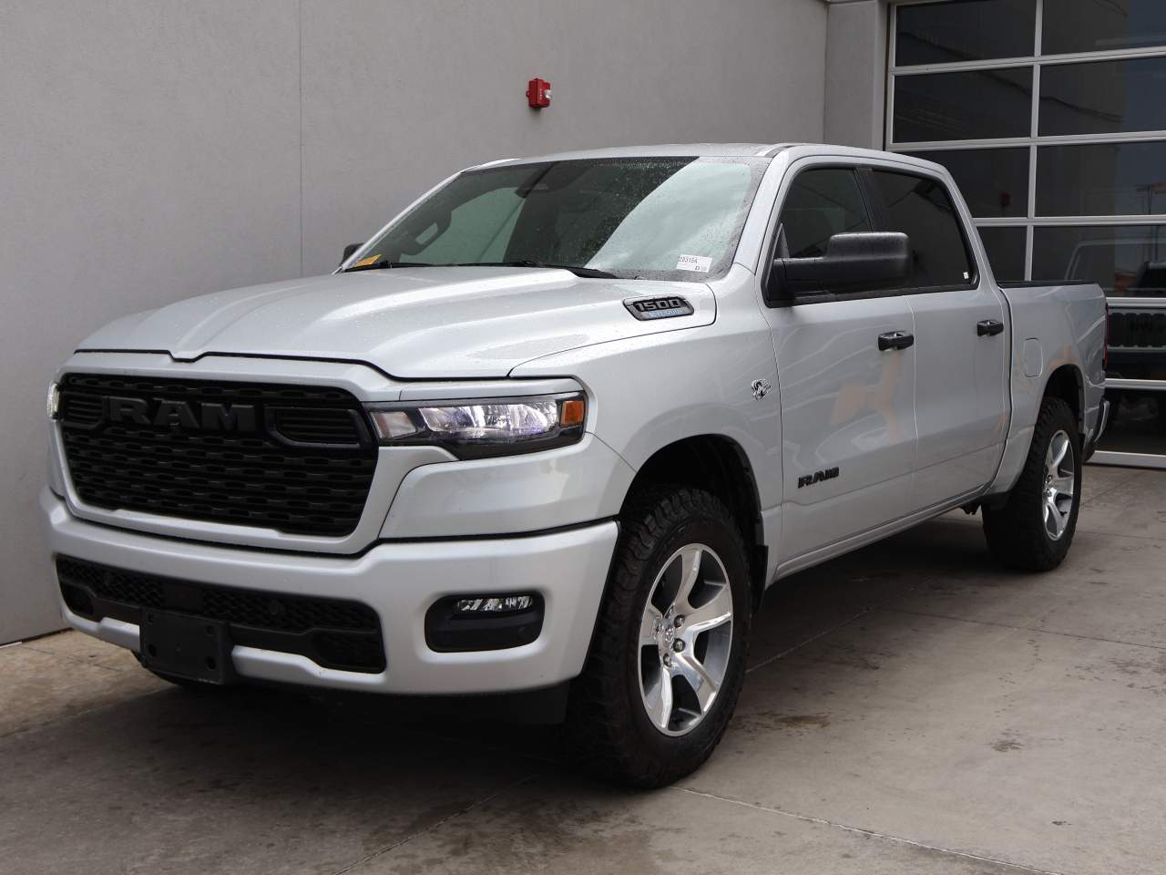 2026 Ram 1500 Express Crew Cab