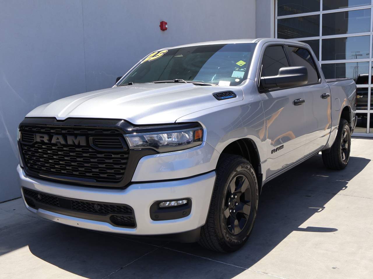 2025 RAM 1500 Tradesman 4x4 Crew Cab 5'7's photo