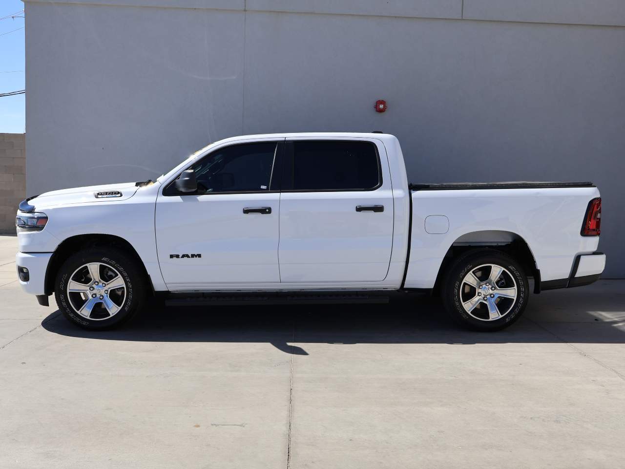 2025 Ram 1500 Tradesman Crew Cab