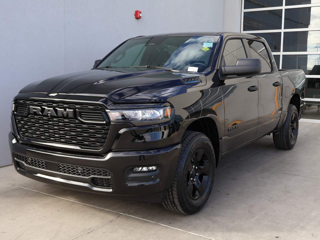 2025 Ram 1500 Crew Cab Tradesman