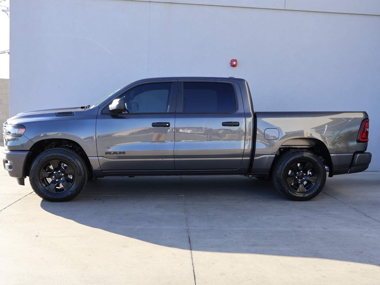 2025 Ram 1500 Crew Cab Tradesman