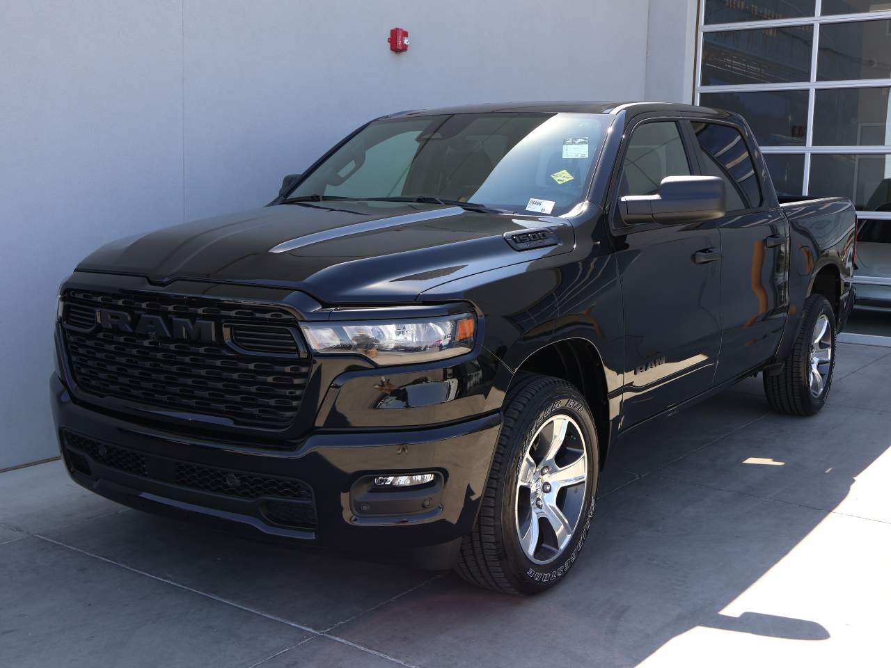 2025 Ram 1500 Crew Cab Tradesman