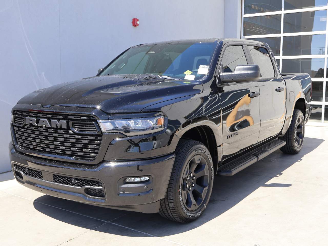 2026 Ram 1500 Crew Cab Express