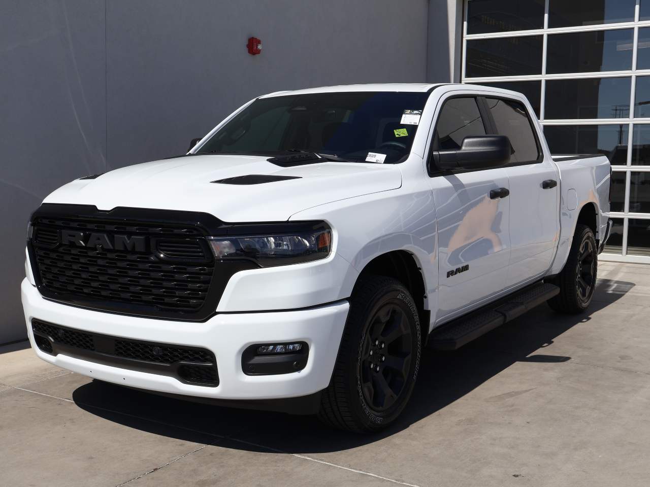 2026 Ram 1500 Crew Cab Express