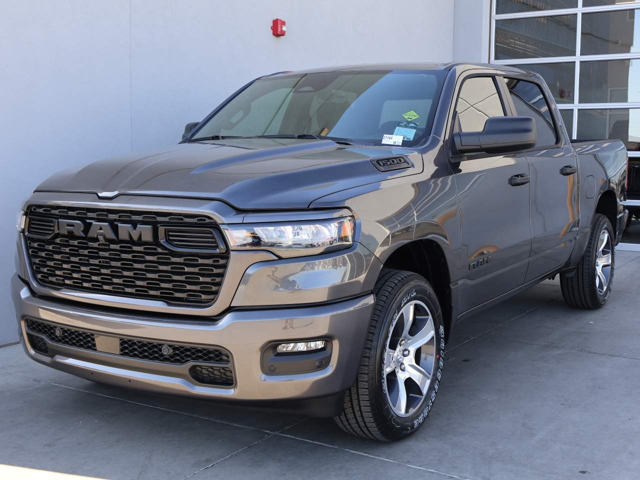 2025 Ram 1500 Crew Cab Tradesman