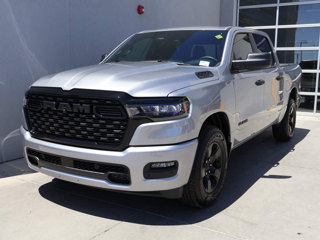 2025 Ram 1500 Crew Cab Tradesman
