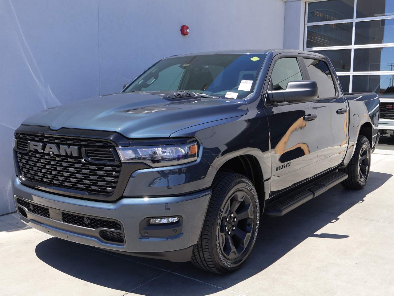 2026 Ram 1500 Crew Cab Express