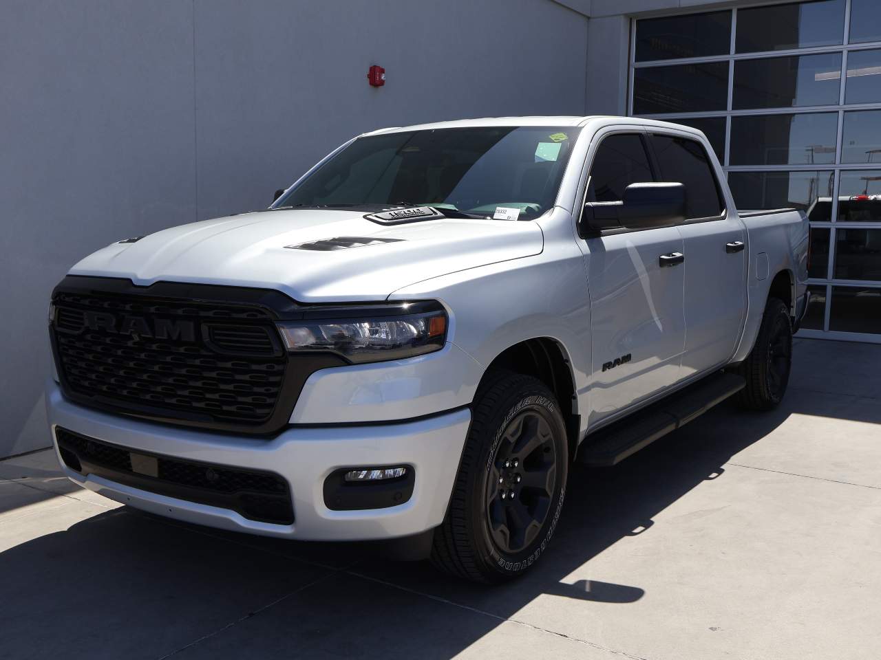 2026 Ram 1500 Crew Cab Express