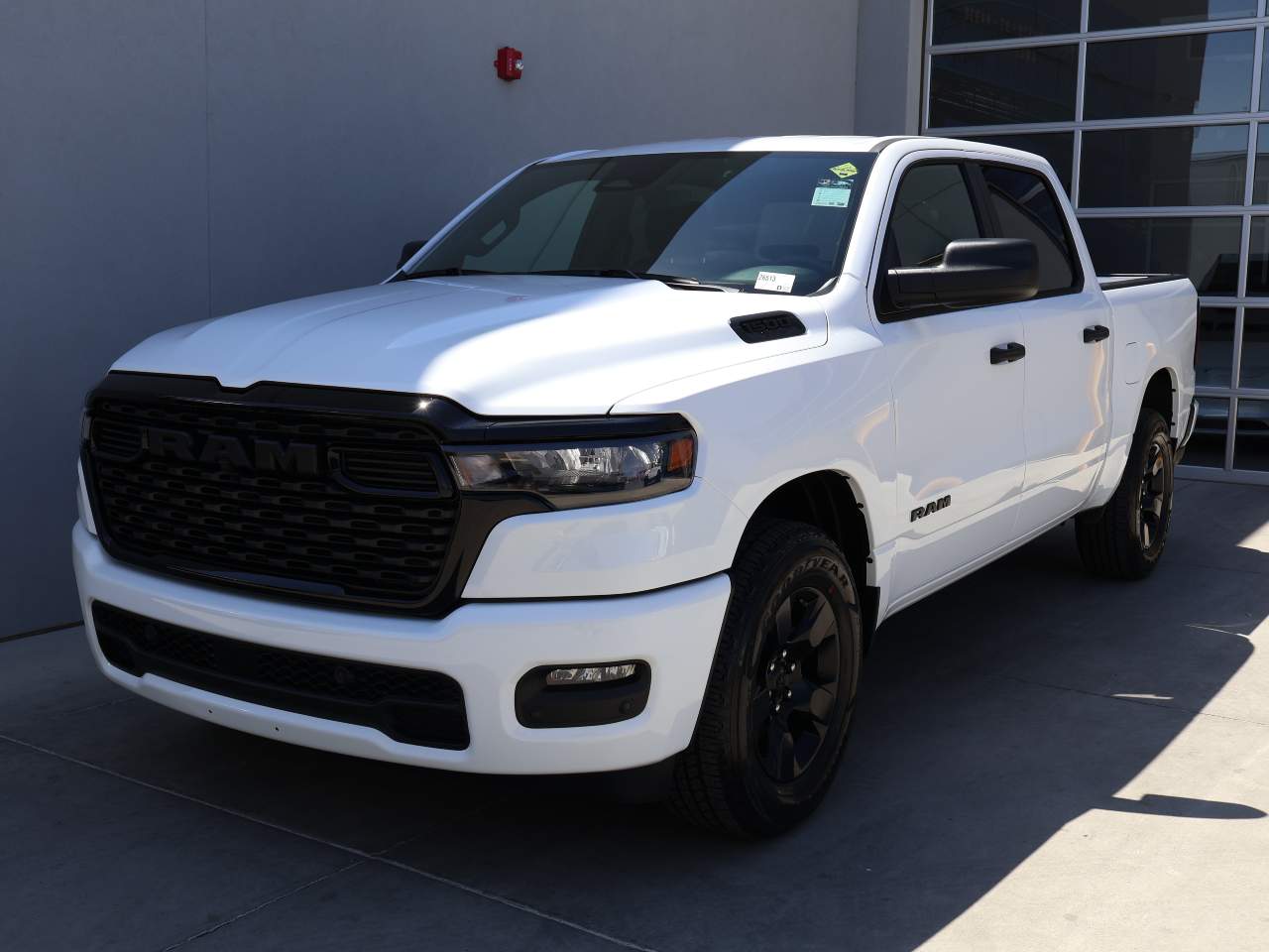 2025 Ram 1500 Crew Cab Tradesman