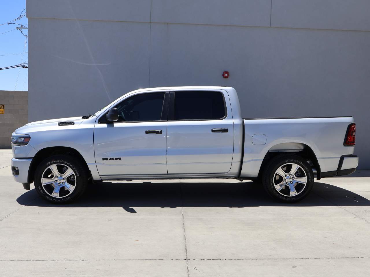 2026 Ram 1500 Crew Cab Express