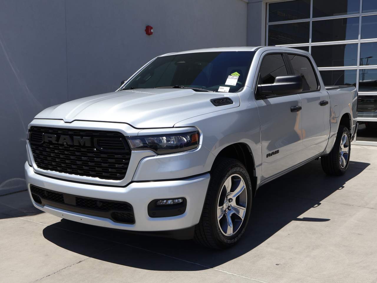 2026 Ram 1500 Crew Cab Express