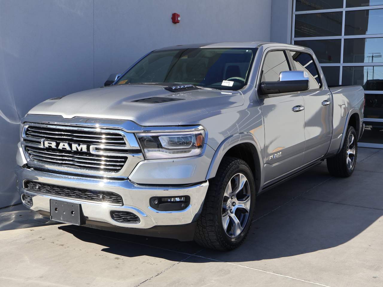 2019 RAM 1500 Laramie Crew Cab 4WD