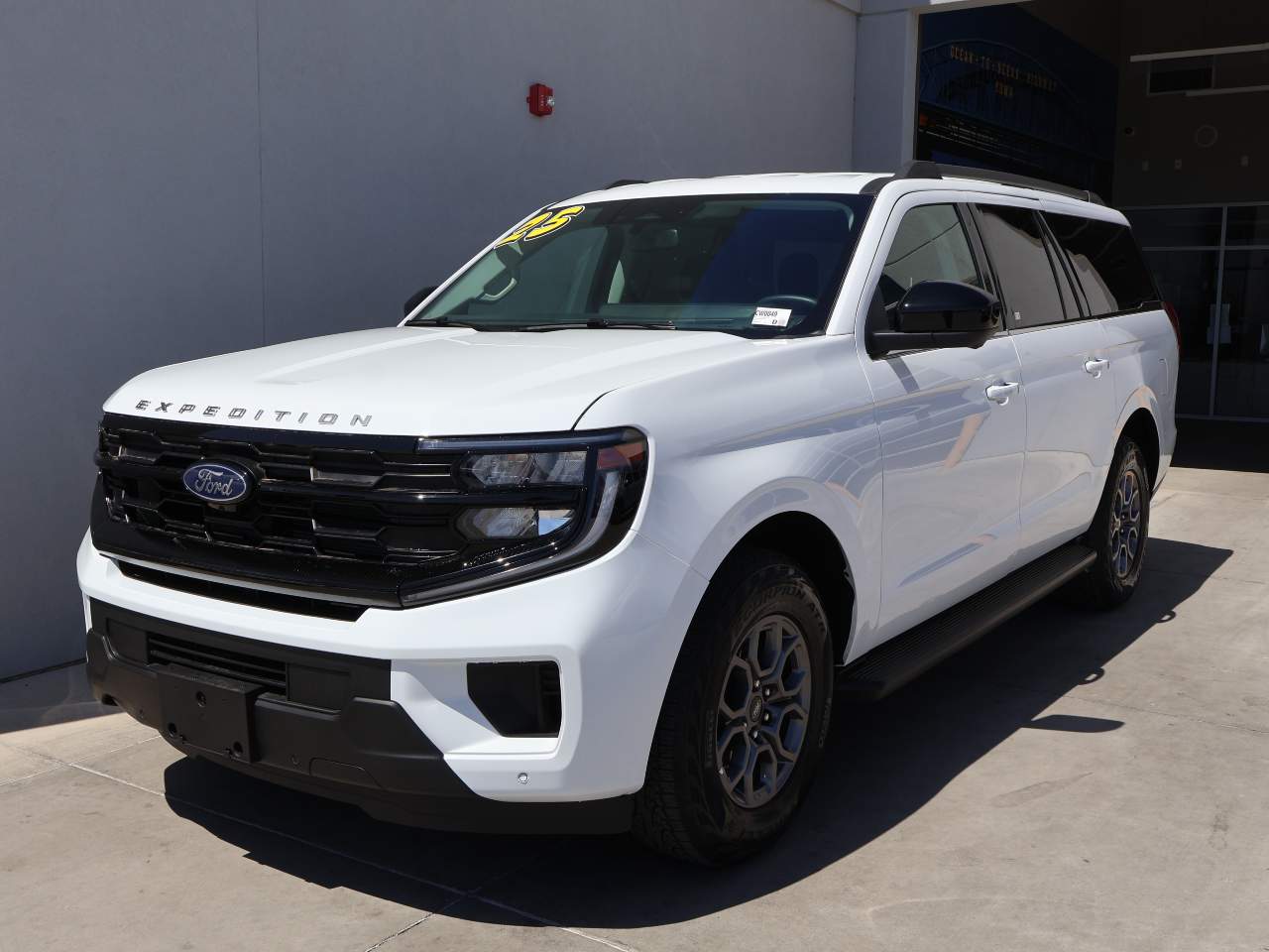 2025 Ford Expedition MAX Active