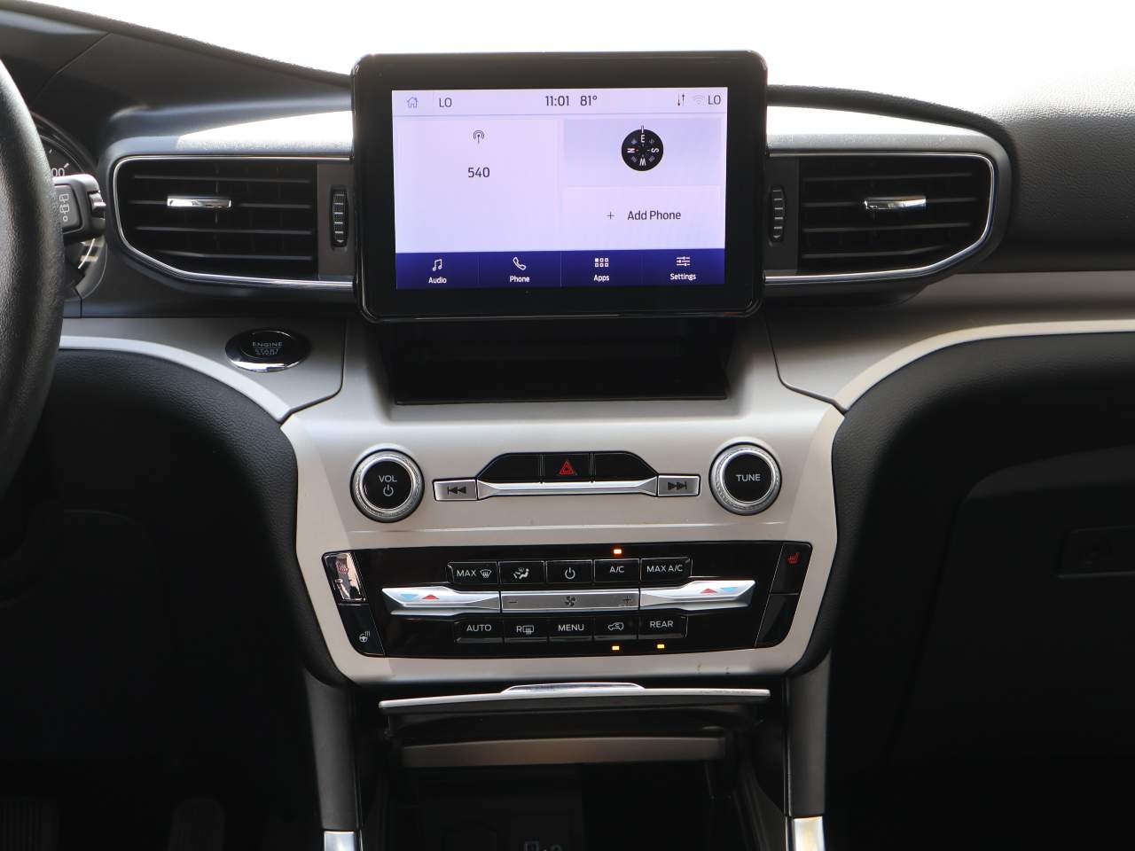 2024 Ford Explorer XLT - Photo 16