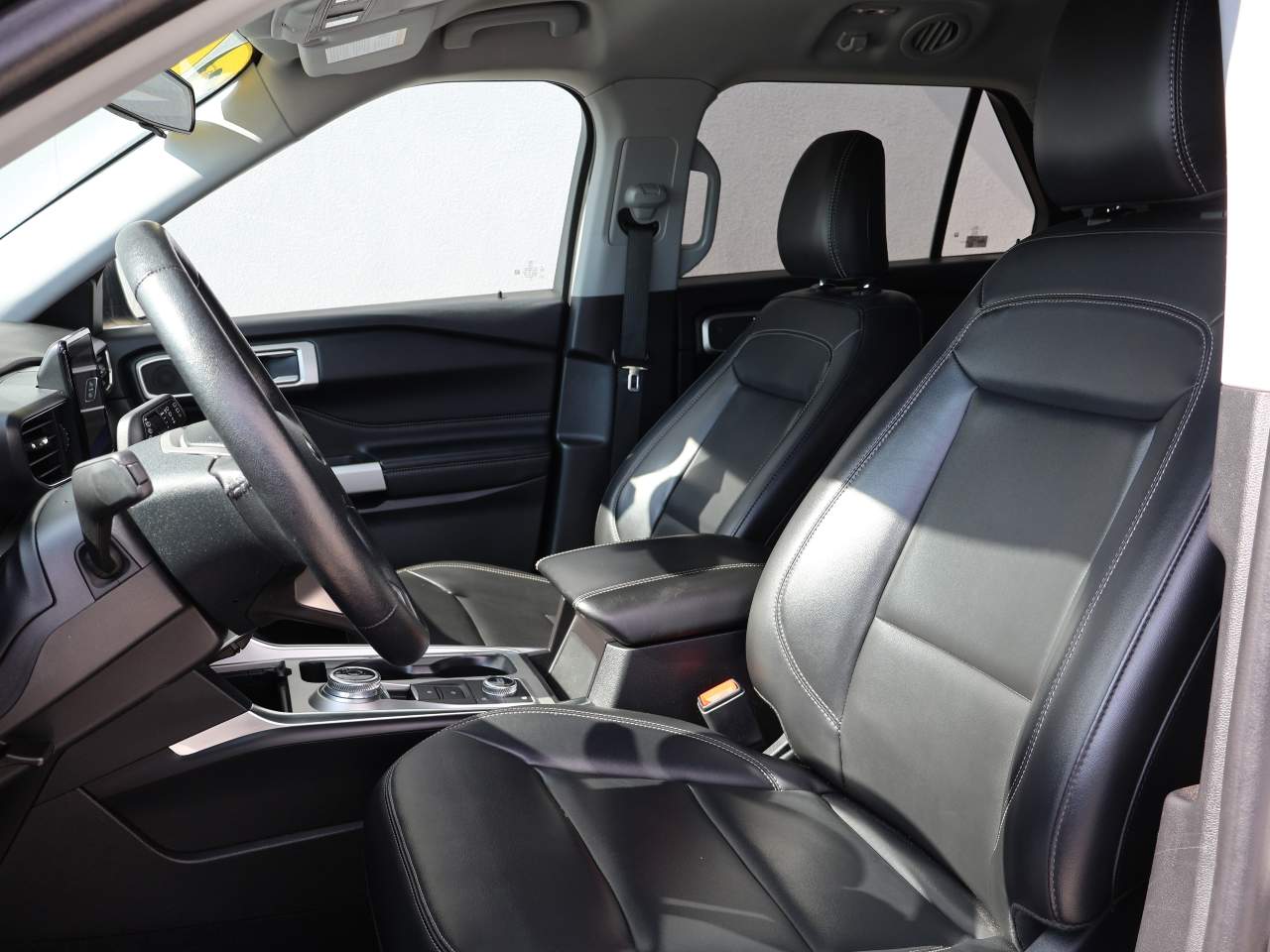 2024 Ford Explorer XLT - Photo 9