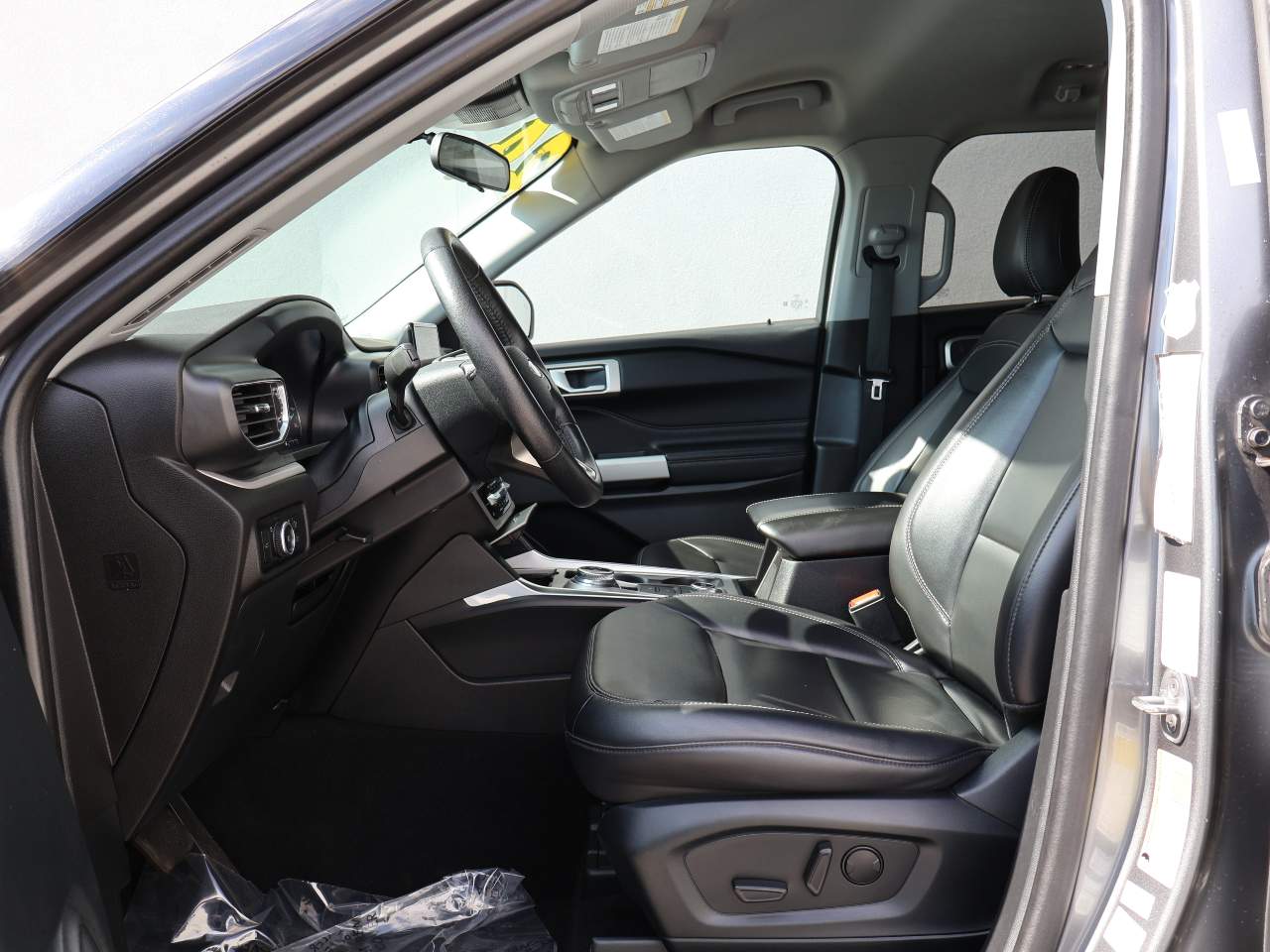 2024 Ford Explorer XLT - Photo 8