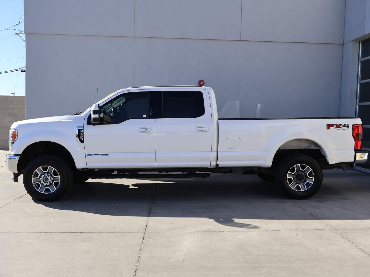 2019 Ford F-350 Super Duty Lariat Crew Cab