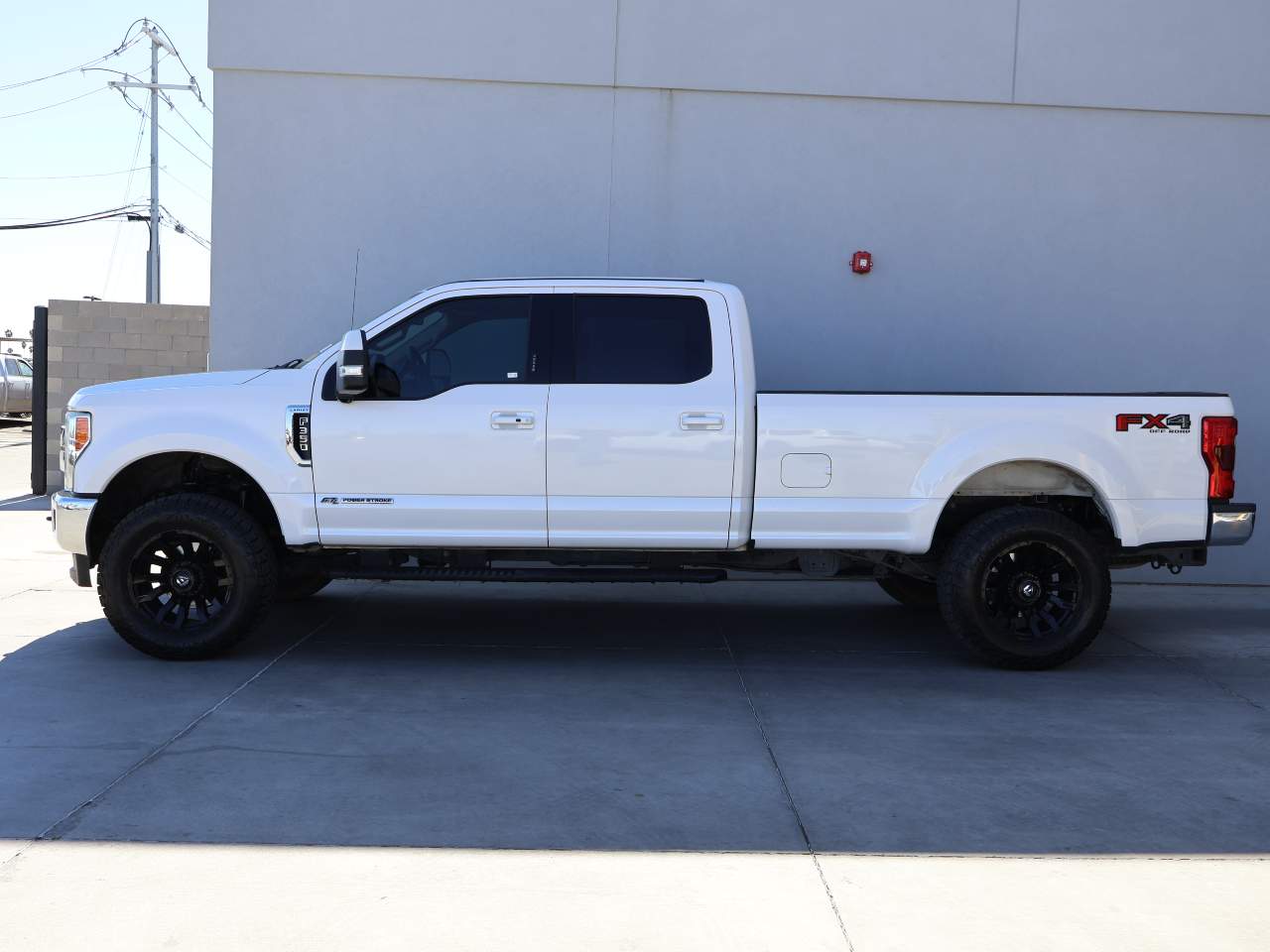 2019 Ford F-350 Super Duty Lariat Crew Cab
