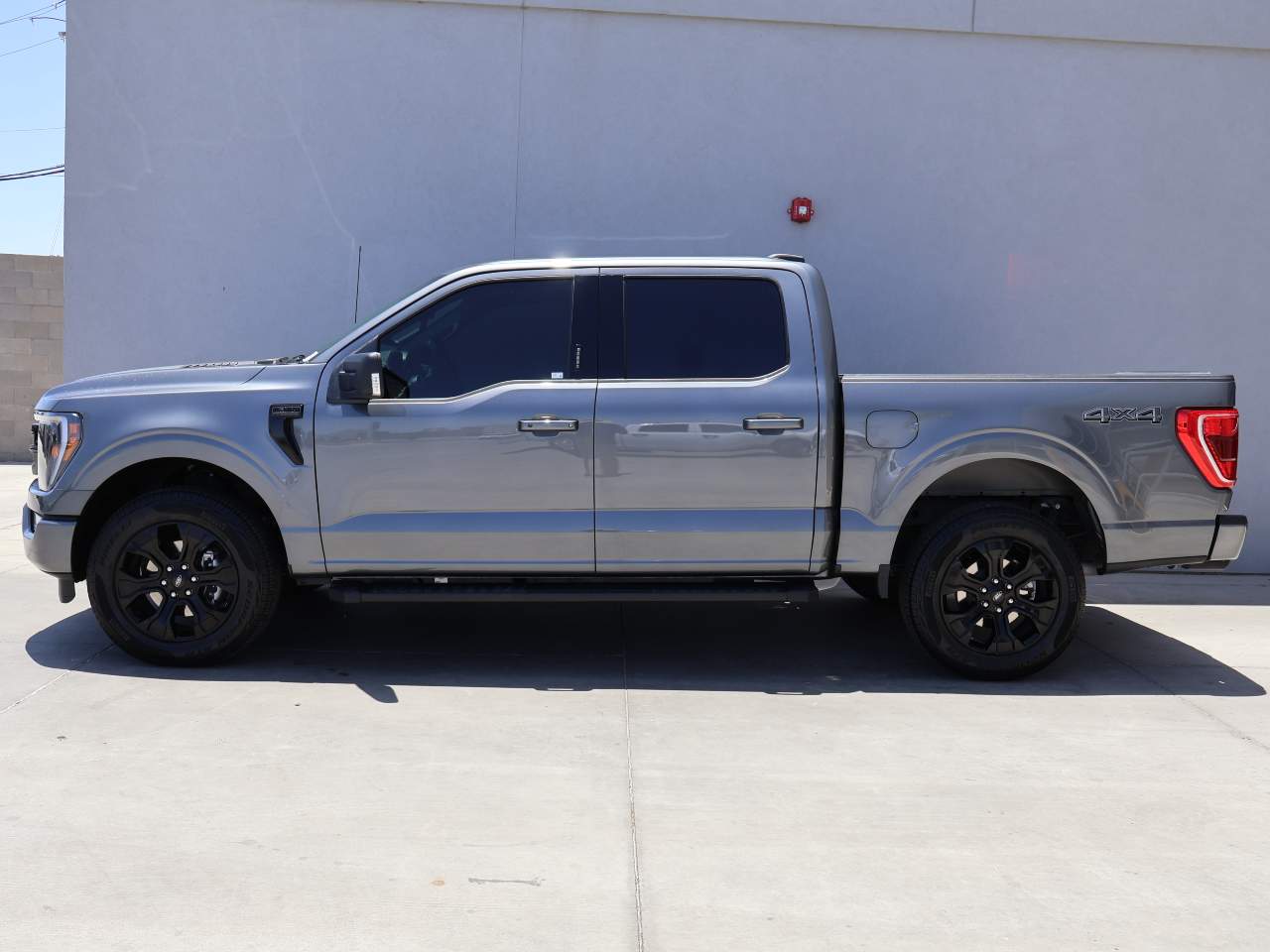 2023 Ford F-150 XLT Crew Cab