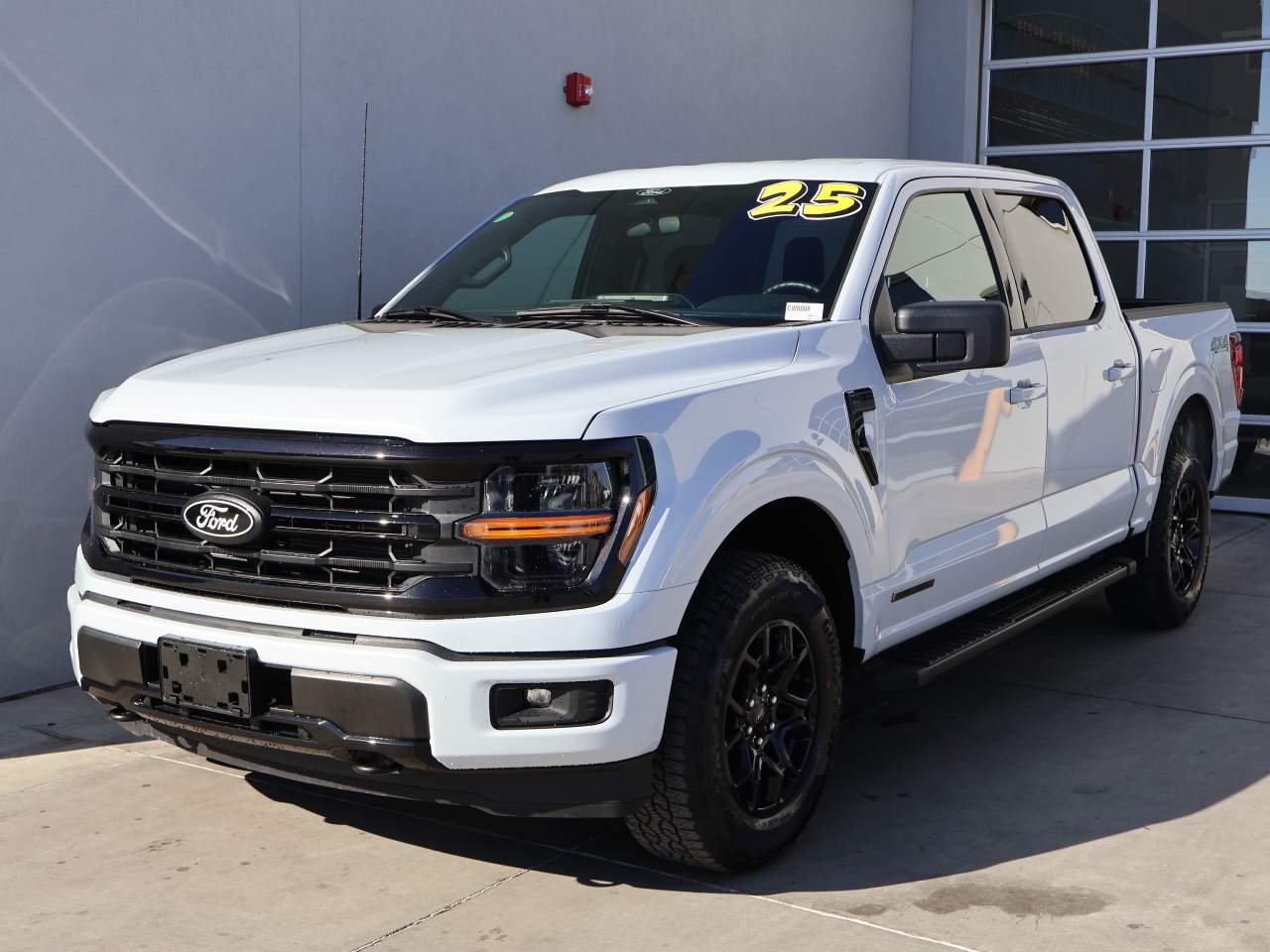 2025 Ford F-150 XLT Crew Cab