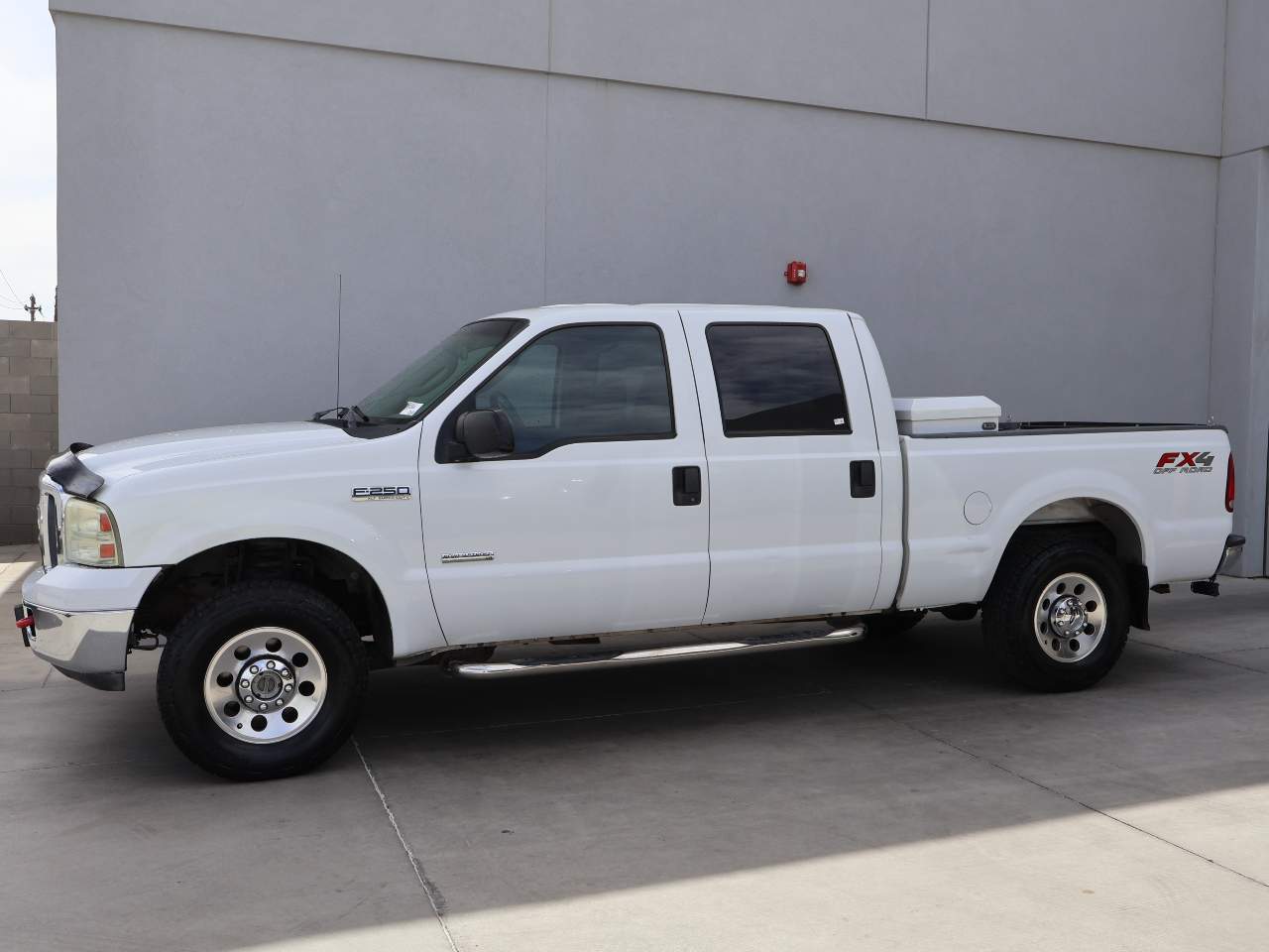 2006 Ford F-250 Super Duty XLT Crew Cab