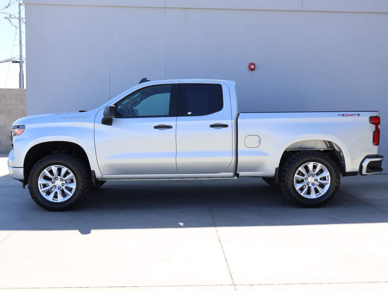 2022 Chevrolet Silverado 1500 Custom Extended Cab