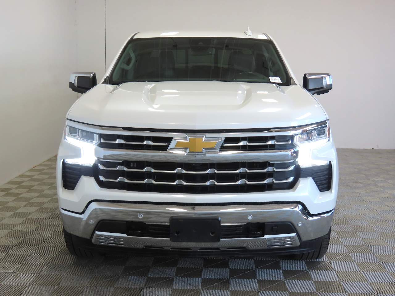 2024 Chevrolet Silverado 1500 LTZ Crew Cab