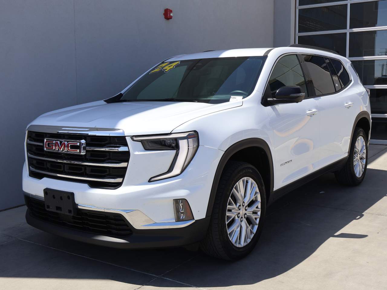 2024 GMC Acadia Elevation