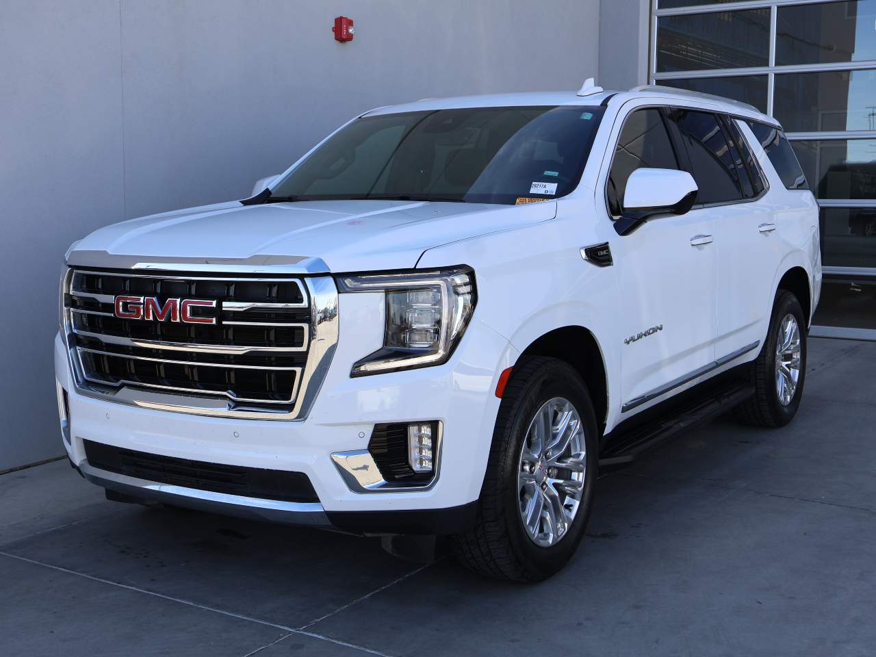 2023 GMC Yukon SLT