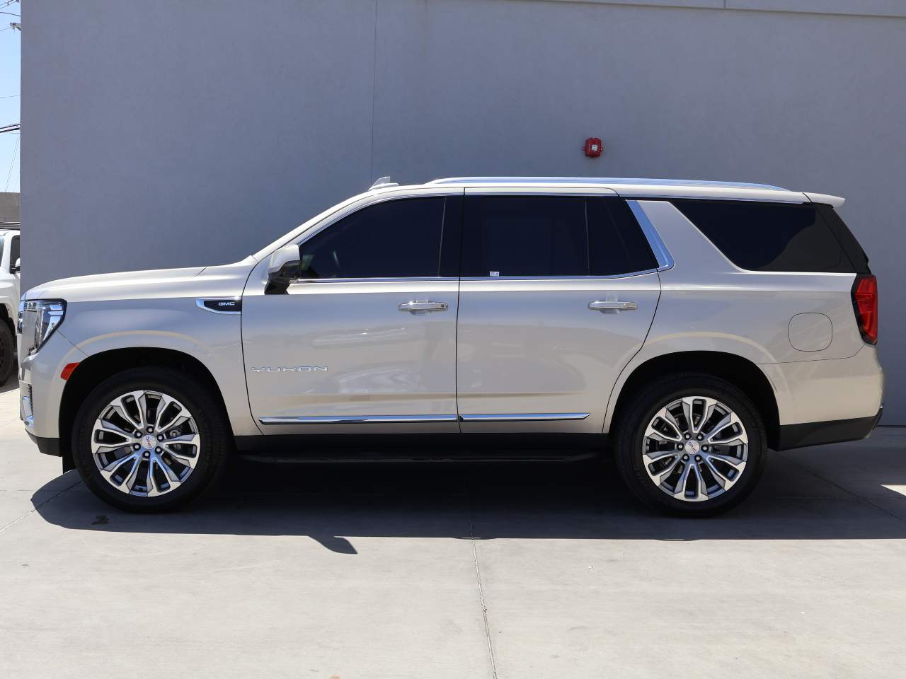 2024 GMC Yukon SLT