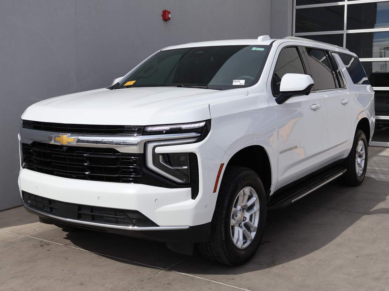 2025 Chevrolet Suburban LS