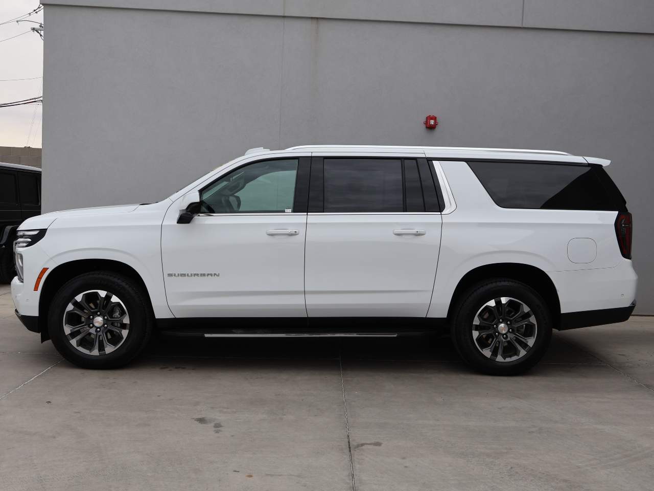 2025 Chevrolet Suburban LS