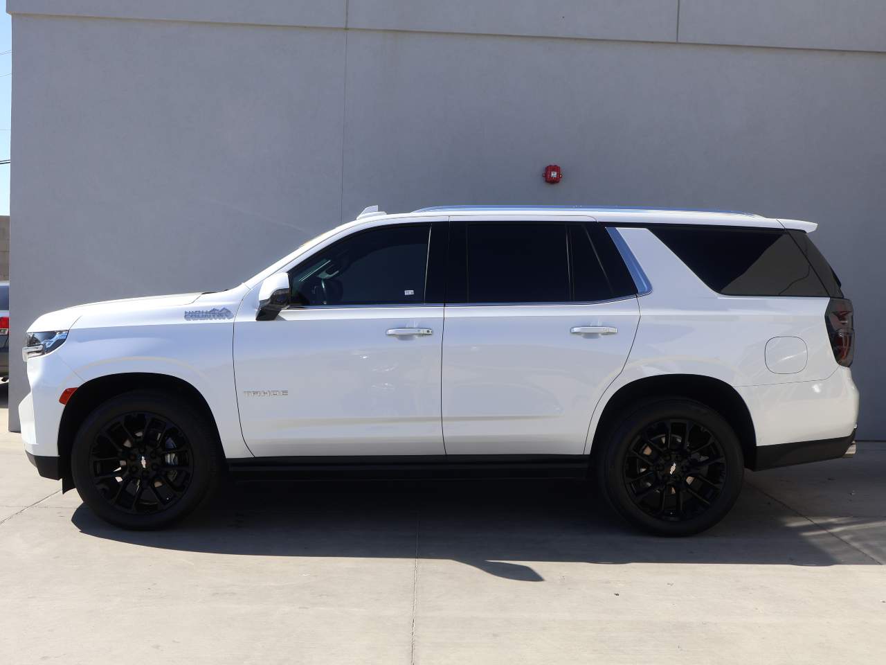 Used 2022 Chevrolet Tahoe High Country with VIN 1GNSKTKL6NR325712 for sale in Yuma, AZ